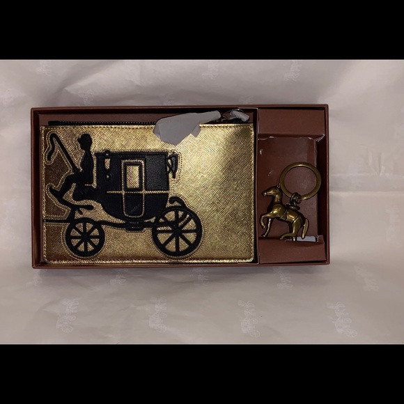 NWT Coach Horse & Carriage Pouch & Key Fob Gold - Picture 2 of 6